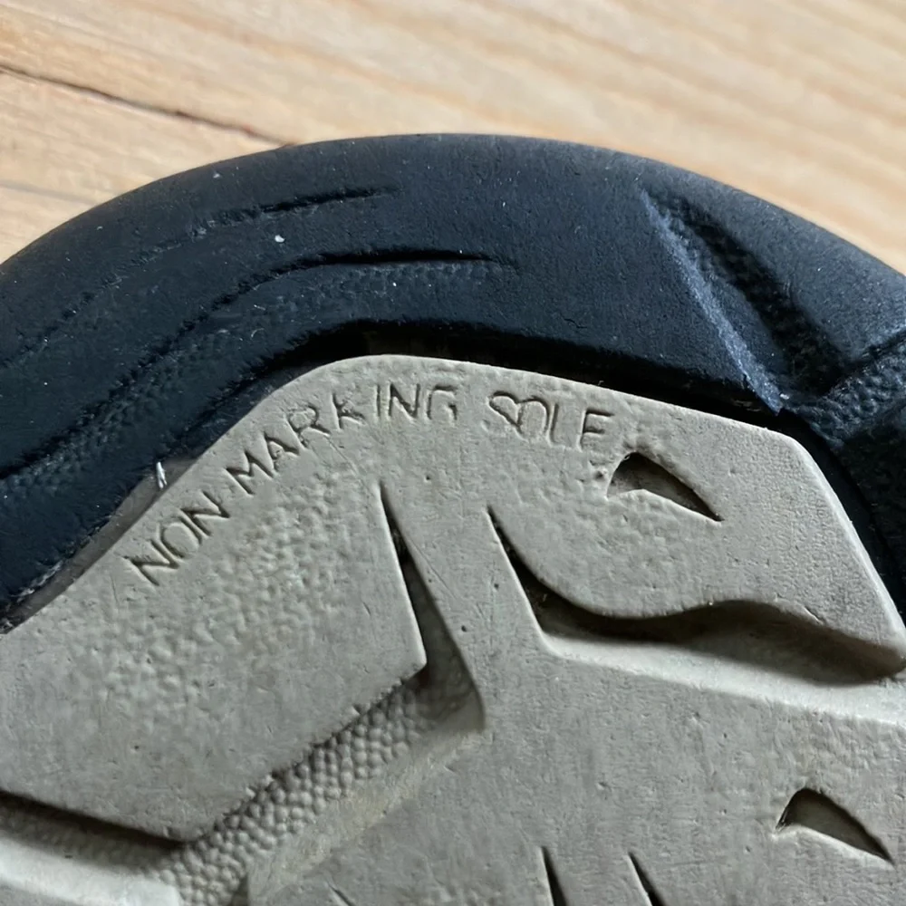 Keen Newport Sandals Youth Boys Size 4